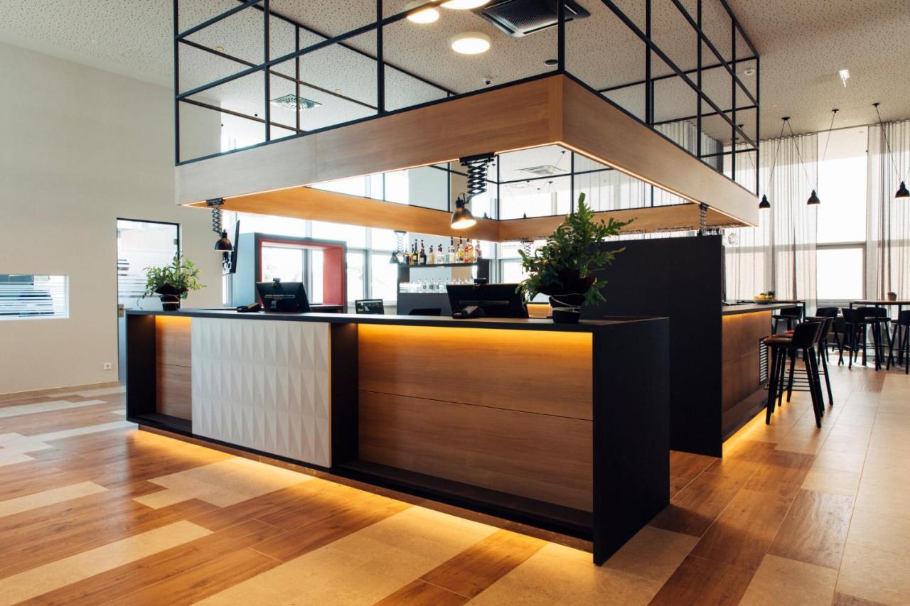 Harry'S Home Steyr Hotel & Apartments Exterior photo